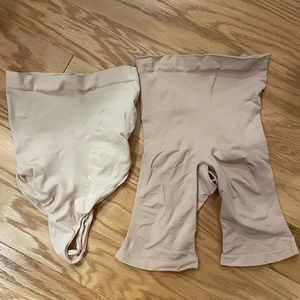 Skims high rise shapewear, size large. Bundle with thong and shorts.